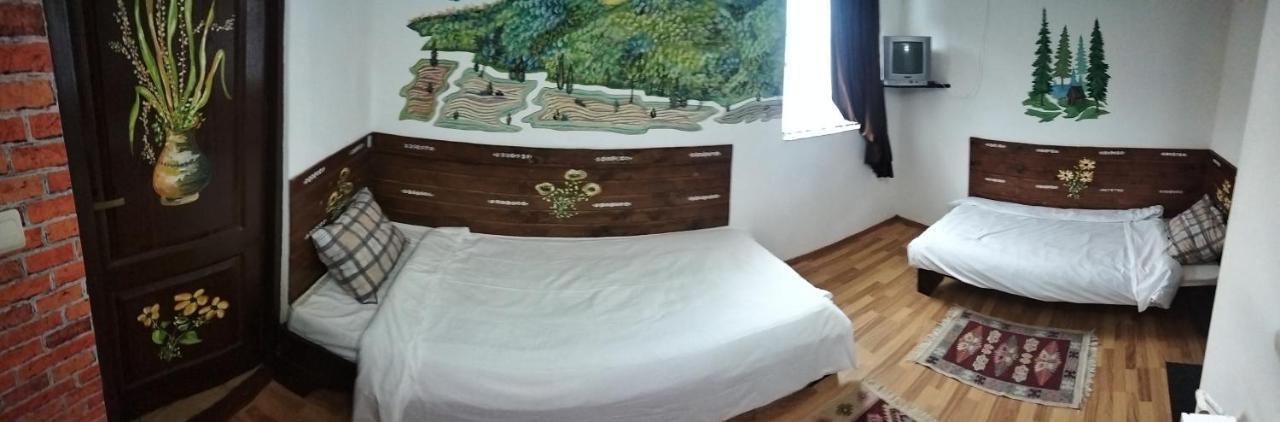 Casa Piscul Lupului Villa Pucioasa ภายนอก รูปภาพ