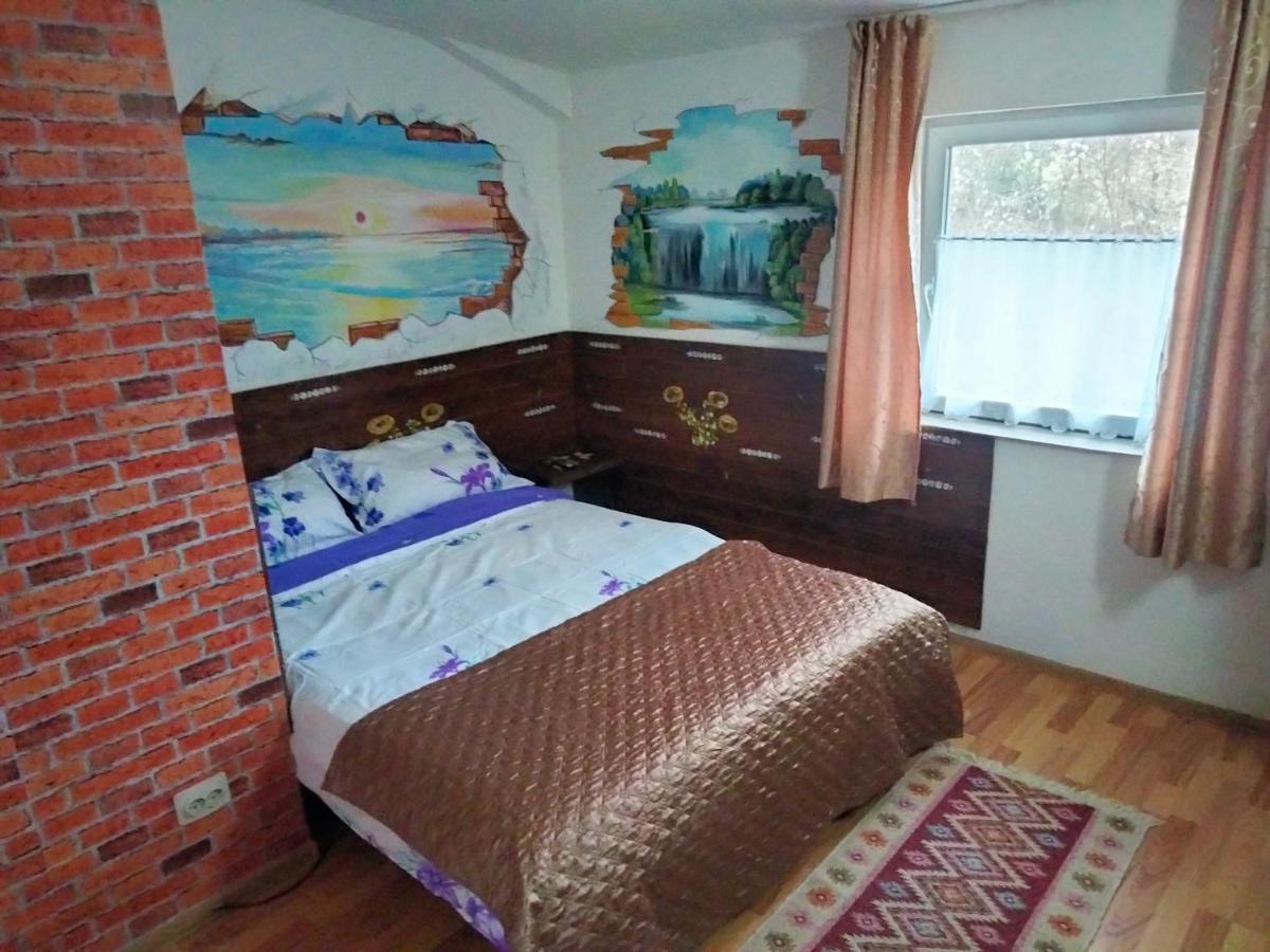 Casa Piscul Lupului Villa Pucioasa ภายนอก รูปภาพ